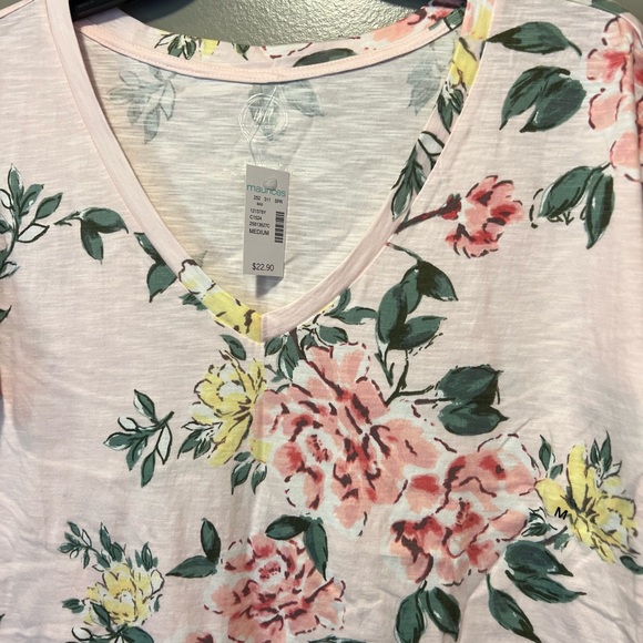 NWT! Maurice’s 24/7 tee, medium - Picture 4 of 6